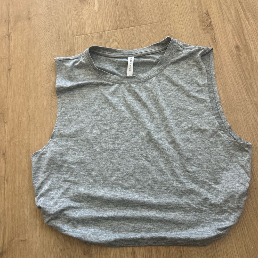 Fabletics Gray Muscle Tee for Women
